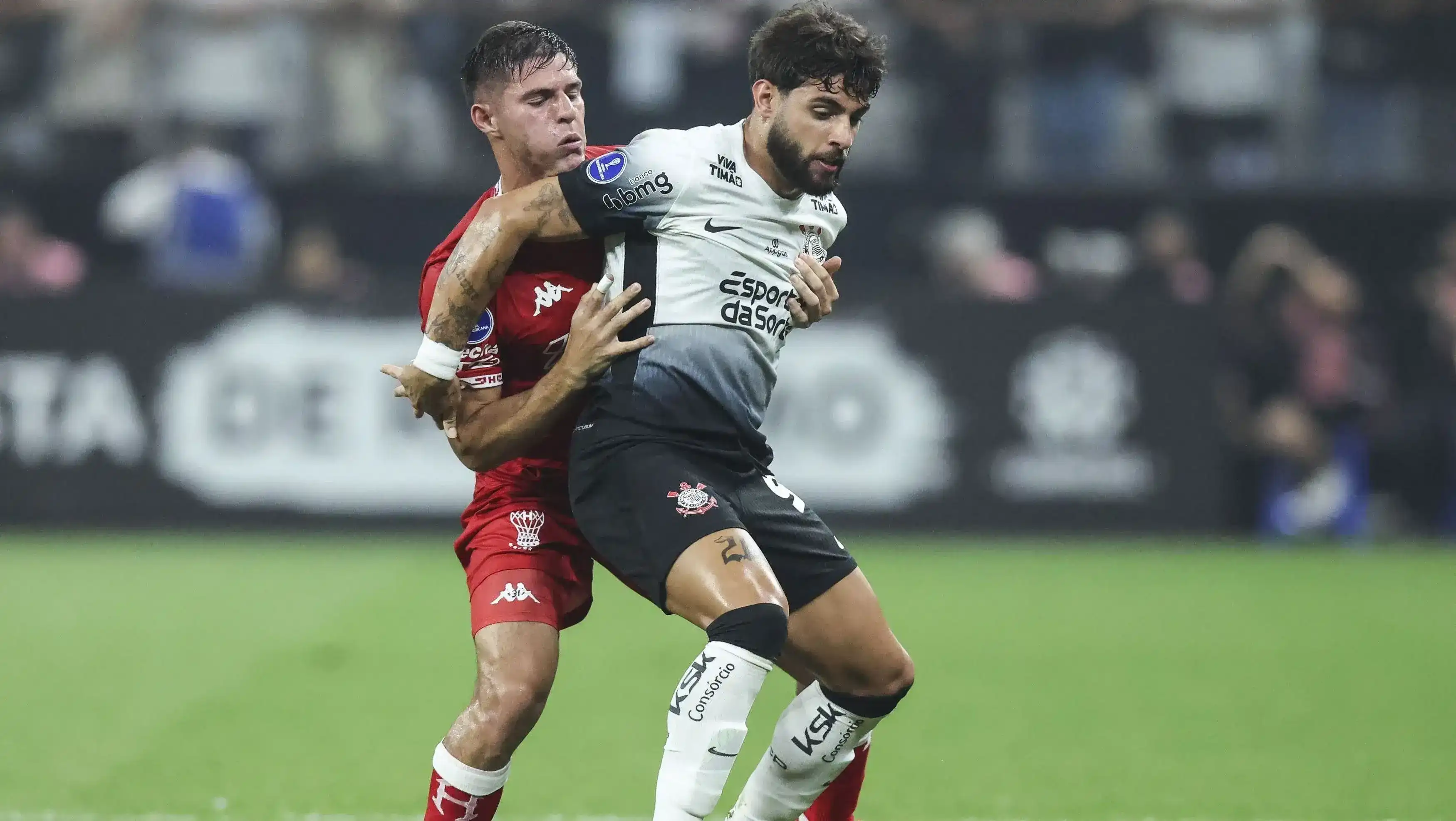 Menjelajahi Dunia Peraduan Bola Sepak