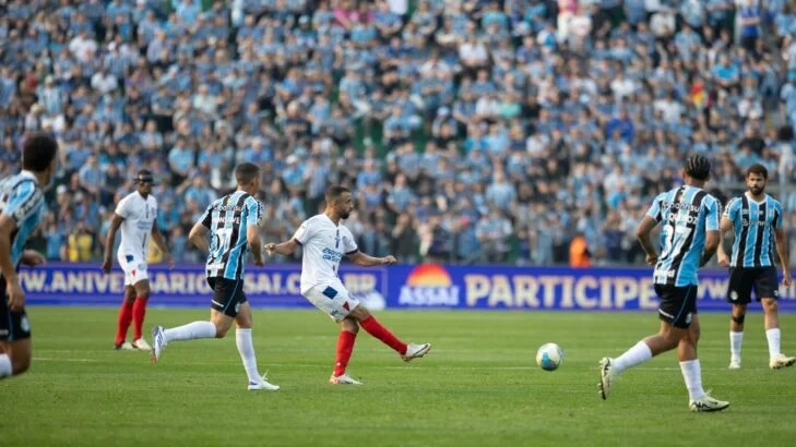 Apa Itu Peraduan dalam Bola Sepak?